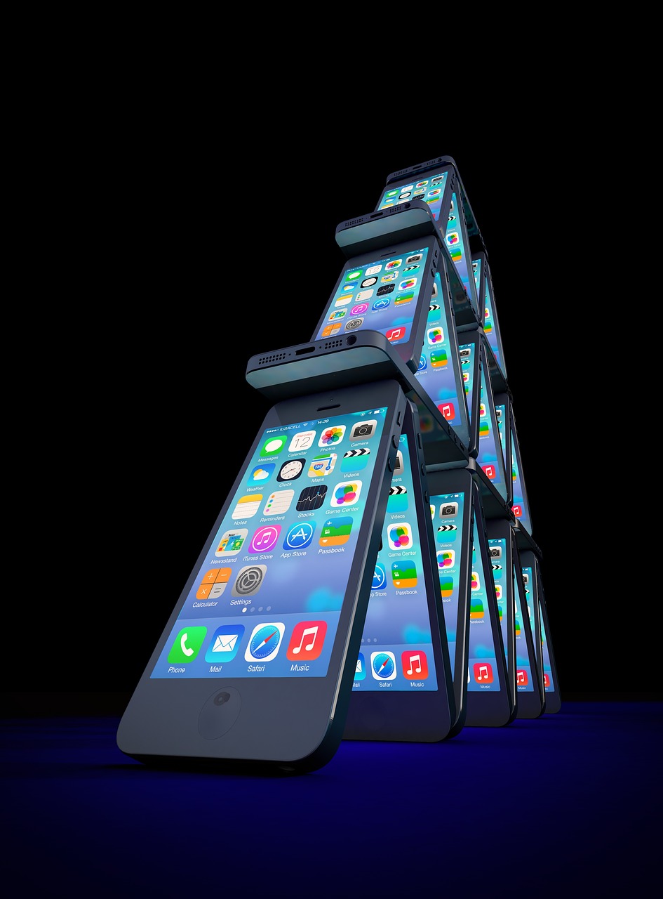 Iphone House Of Cards Mobile Phone  - 8385 / Pixabay